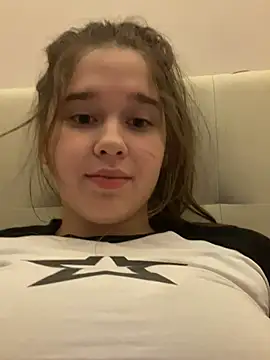 Snapshot of HornyGirlH chatting on January 25, 5:07 am HornyGirlH online show from January 25, 5:07 am