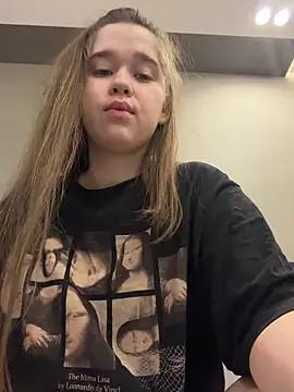 HornyGirlH online show from March 25, 1:17 am