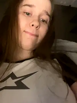 Snapshot of HornyGirlH chatting on November 20, 11:03 pm HornyGirlH online show from November 20, 11:03 pm