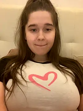 Snapshot of HornyGirlH chatting on October 20, 10:32 pm HornyGirlH online show from October 20, 10:32 pm