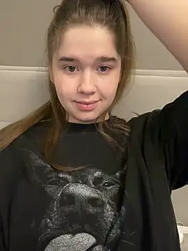 HornyGirlH online show from March 20, 2:34 am