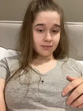 Snapshot of HornyGirlH chatting on November 29, 2:44 am HornyGirlH online show from November 29, 2:44 am