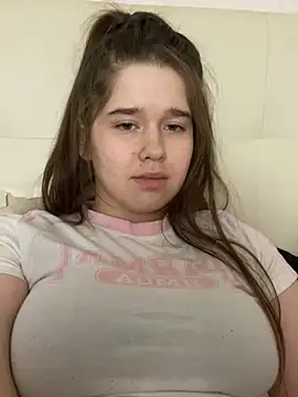 Snapshot of HornyGirlH chatting on March 10, 9:34 am HornyGirlH online show from March 10, 9:34 am
