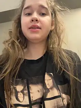 HornyGirlH online show from March 27, 6:22 am