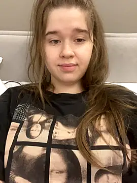 Snapshot of HornyGirlH chatting on December 1, 2:45 am HornyGirlH online show from December 1, 2:45 am