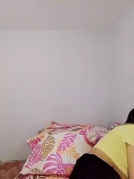 iamemmablake online show from April 11, 2:52 am