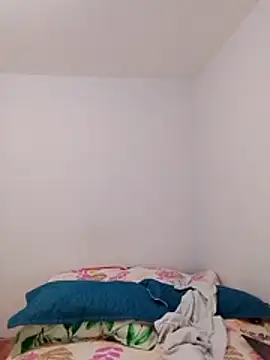 iamemmablake online show from March 29, 4:41 pm