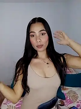 iamemmablake online show from March 28, 12:33 am