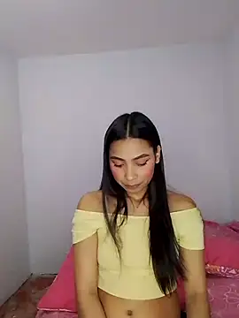 iamemmablake online show from April 24, 1:07 am