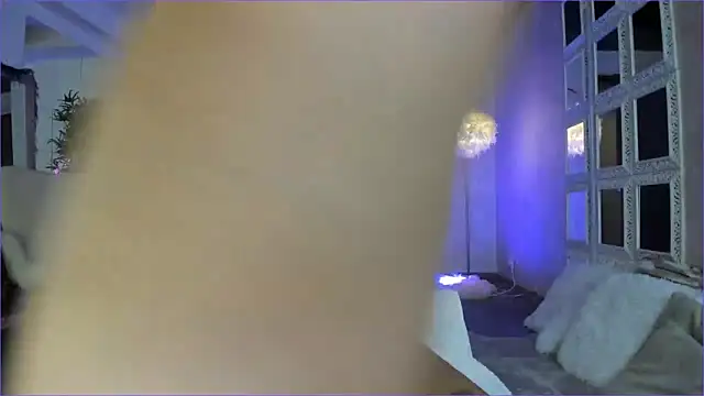 Snapshot of LisaAkira chatting on November 28, 7:19 am LisaAkira online show from November 28, 7:19 am