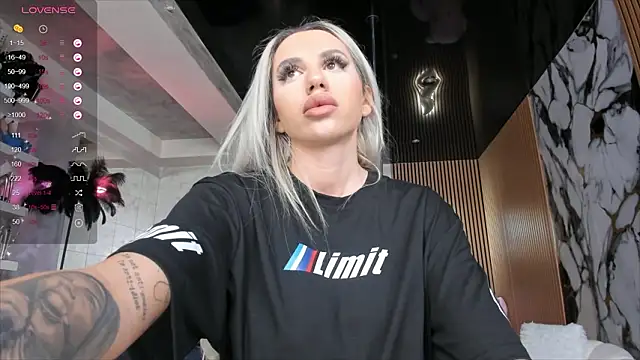 LisaAkira online show from March 22, 7:21 am