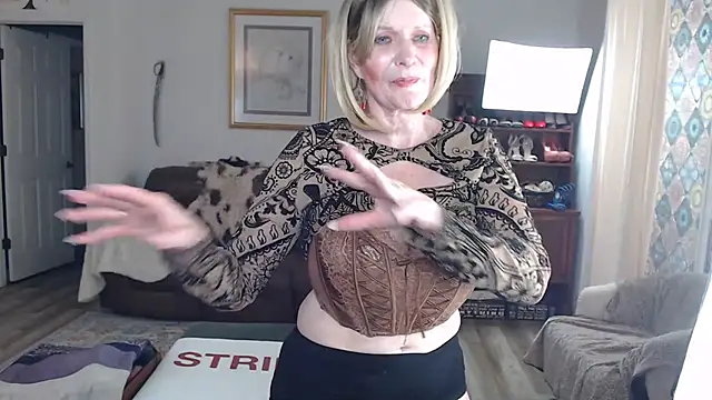 SindeeDix online show from October 19, 4:43 pm