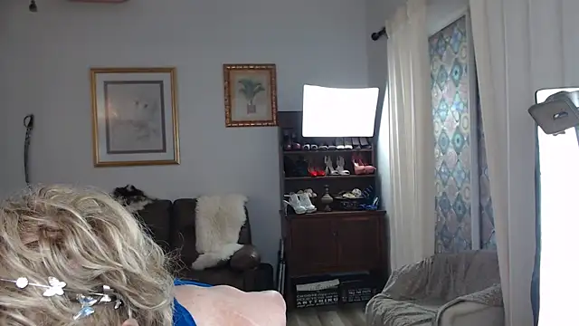 SindeeDix online show from September 18, 2:53 pm