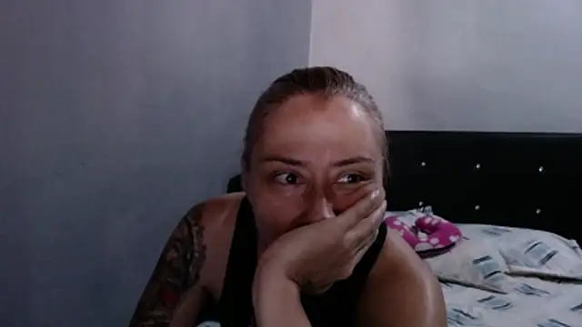 Snapshot of cataanderson_ chatting on June 3, 3:17 pm cataanderson online show from June 3, 3:17 pm