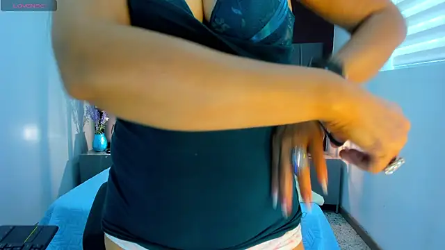 Snapshot of moxa_hot chatting on October 28, 2:27 pm moxa hot online show from October 28, 2:27 pm