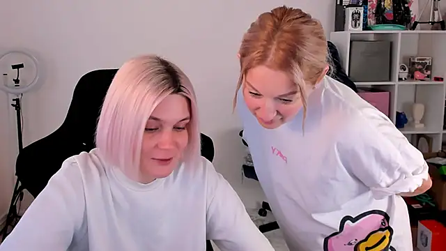 hotblonds online show from November 1, 10:53 am