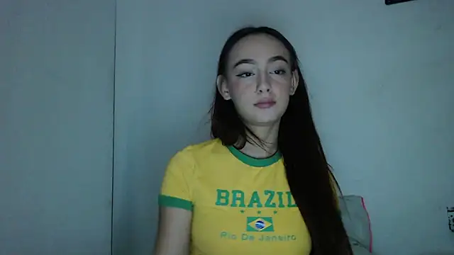 Snapshot of nathaly_bird chatting on January 31, 12:06 am nathaly bird online show from January 31, 12:06 am