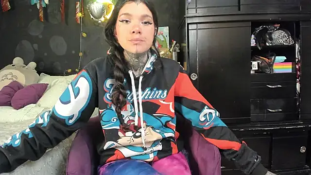Lilmarieee online show from November 6, 8:46 pm