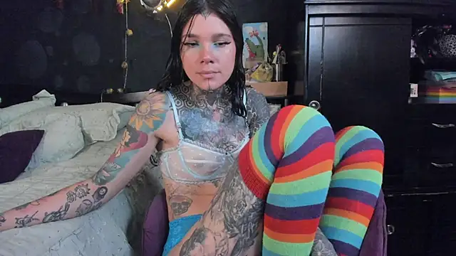 Lilmarieee online show from November 7, 4:00 pm