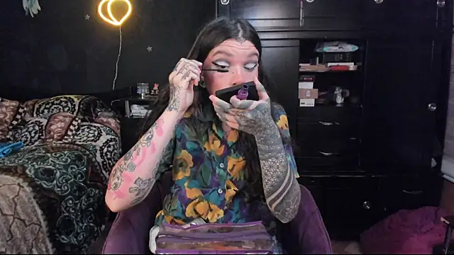 Snapshot of Lilmarieee chatting on March 12, 10:28 pm Lilmarieee online show from March 12, 10:28 pm