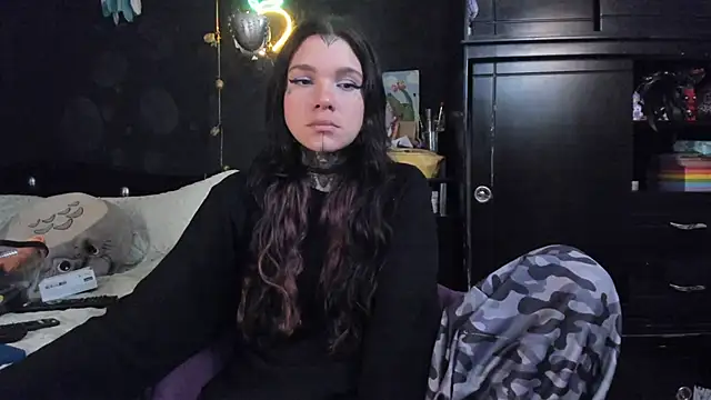 Lilmarieee online show from November 11, 11:20 pm