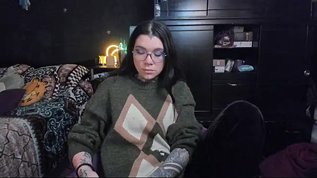 Snapshot of Lilmarieee chatting on February 21, 10:26 pm Lilmarieee online show from February 21, 10:26 pm
