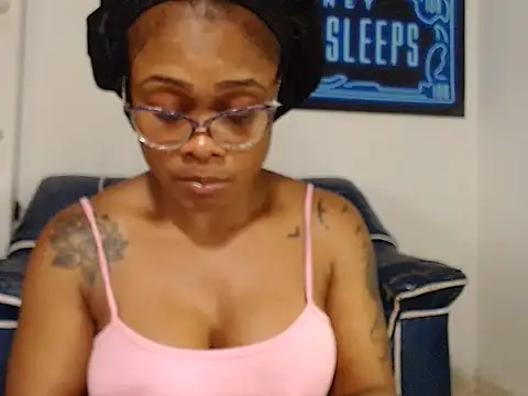 Snapshot of alexiaao9 chatting on July 18, 4:21 am alexiaao9 online show from July 18, 4:21 am