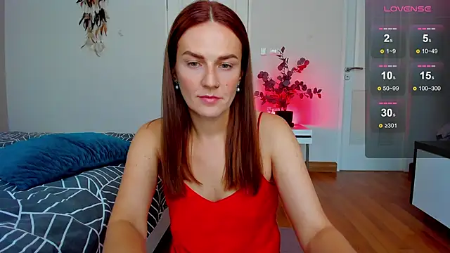 BritneyHall online show from January 20, 7:15 am