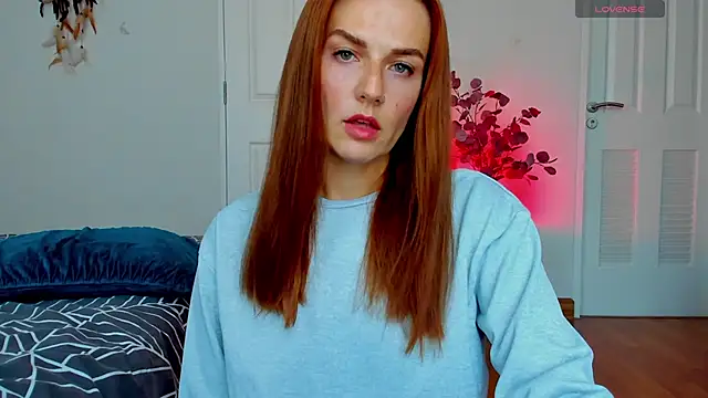 BritneyHall online show from February 26, 8:17 am