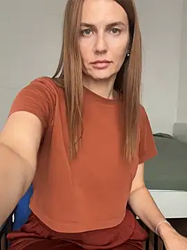 BritneyHall online show from June 1, 9:31 am