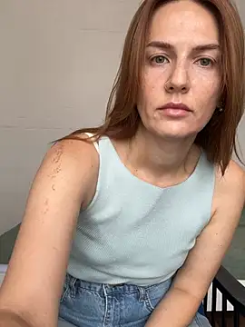 Snapshot of BritneyHall chatting on July 20, 8:11 am BritneyHall online show from July 20, 8:11 am