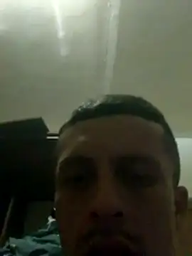 Snapshot of landy20cm chatting on December 19, 8:06 am landy20cm online show from December 19, 8:06 am