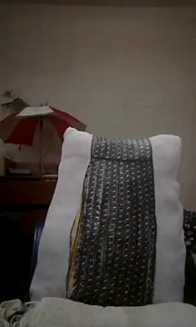 landy20cm online show from February 14, 8:37 pm