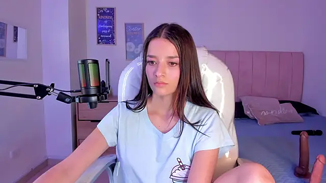 Amaia Daniells online show from February 24, 6:27 am