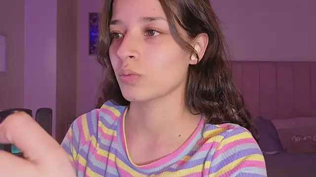 Amaia Daniells online show from November 25, 3:40 am