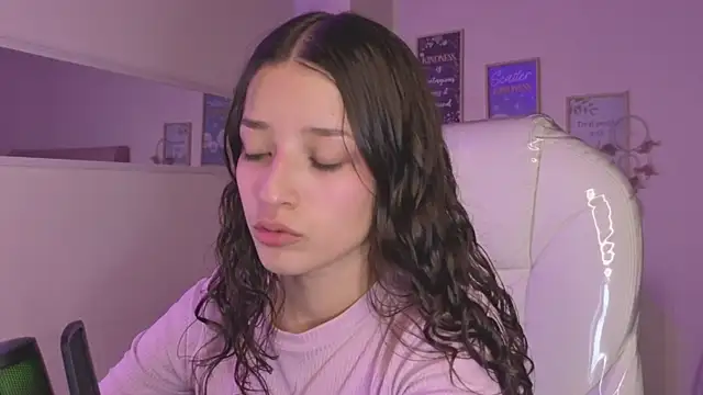 Amaia Daniells online show from October 9, 4:24 am