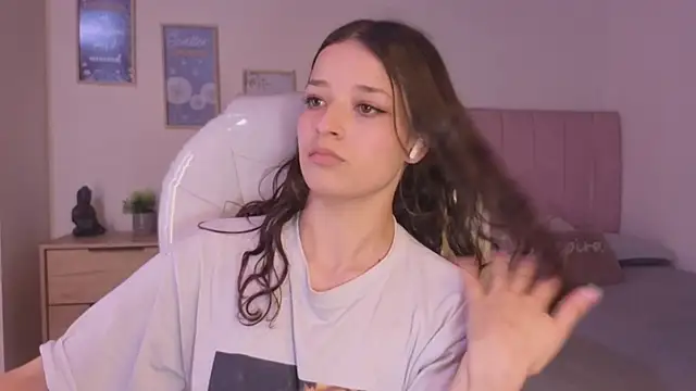 Amaia Daniells online show from November 30, 4:02 am