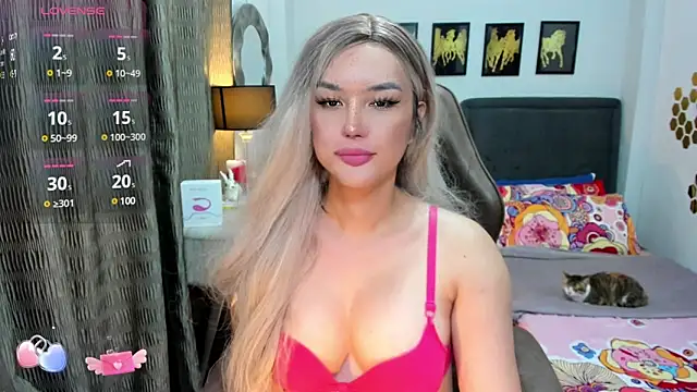 Snapshot of TwilightMistress69 chatting on February 13, 12:00 pm TwilightMistress69 online show from February 13, 12:00 pm