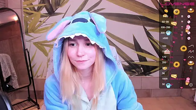 fleximona online show from February 14, 9:15 pm