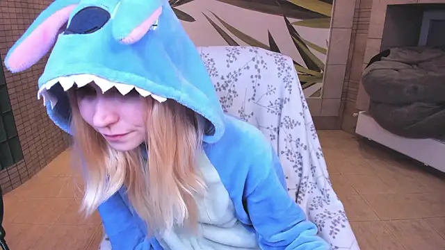 fleximona online show from March 7, 9:20 pm