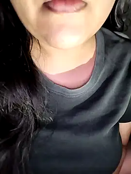 Snapshot of Annerae chatting on February 27, 4:18 pm Annerae online show from February 27, 4:18 pm