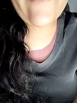 Snapshot of Annerae chatting on February 16, 6:12 am Annerae online show from February 16, 6:12 am