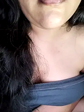 Snapshot of Annerae chatting on March 2, 4:58 pm Annerae online show from March 2, 4:58 pm