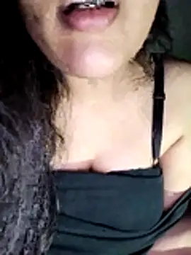 Snapshot of Annerae chatting on November 29, 2:39 pm Annerae online show from November 29, 2:39 pm