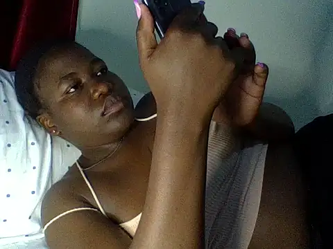 cute-marianna online show from May 22, 5:27 am