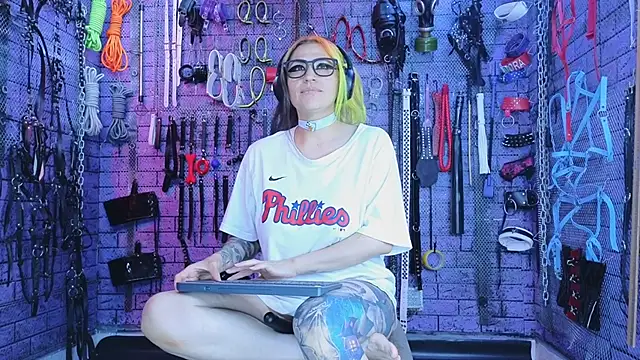 Snapshot of PANDORANEZZ chatting on November 13, 10:57 pm PANDORANEZZ online show from November 13, 10:57 pm