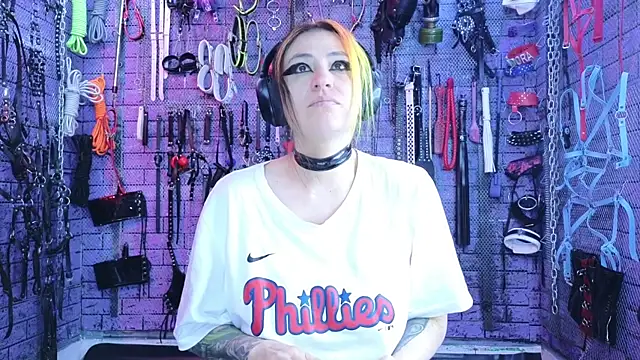 PANDORANEZZ online show from December 15, 4:18 am