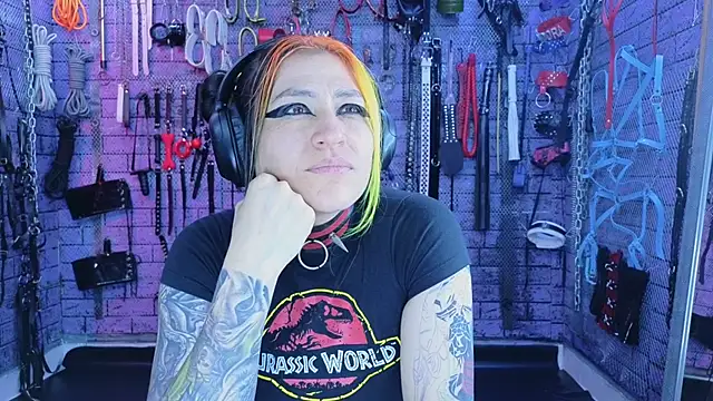 Snapshot of PANDORANEZZ chatting on November 7, 1:43 am PANDORANEZZ online show from November 7, 1:43 am