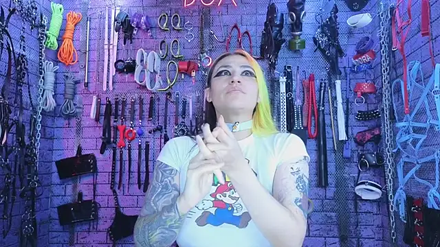 Snapshot of PANDORANEZZ chatting on November 19, 6:02 am PANDORANEZZ online show from November 19, 6:02 am