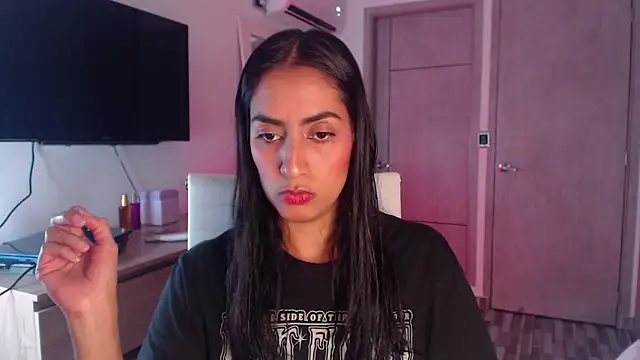 Brown skin11 online show from November 18, 8:12 pm